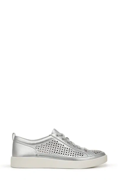 Vionic Winny Perf Sneaker In Silver