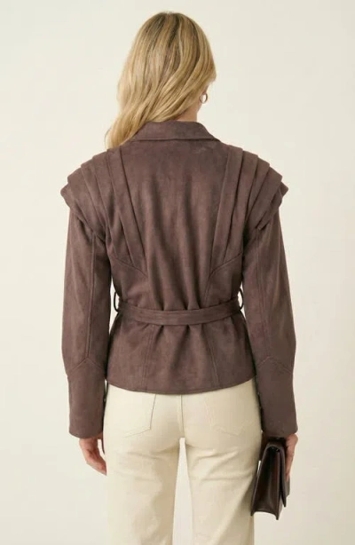 Modenaire Structured Belted Pleated Shoulder Jacket In Black
