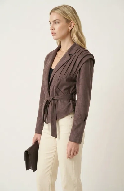 Modenaire Structured Belted Pleated Shoulder Jacket In Black