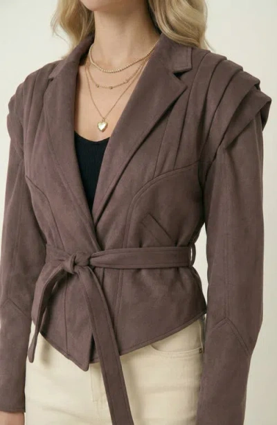Modenaire Structured Belted Pleated Shoulder Jacket In Black