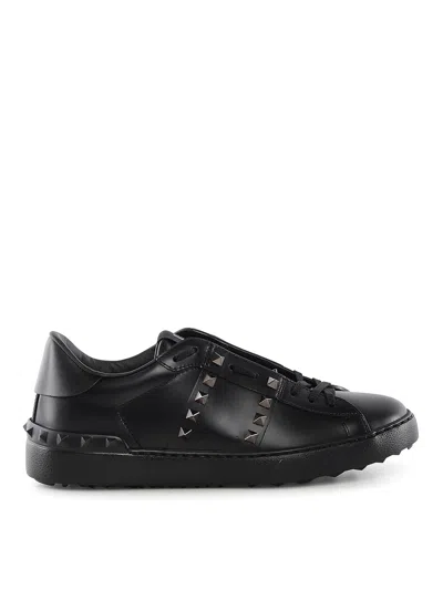 Valentino Garavani Valentino Rockstud Untitled Sneakers In Black