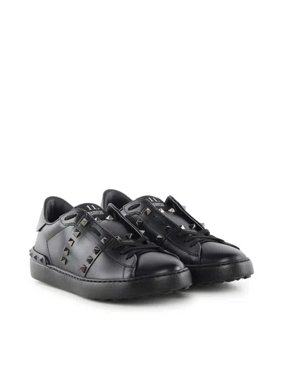 Valentino Garavani Valentino Rockstud Untitled Sneakers In Black