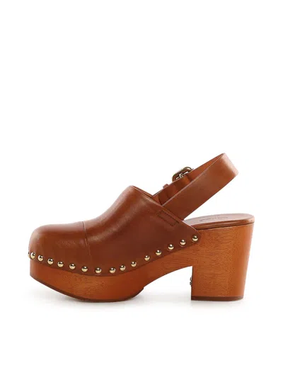 Chloé Chunky Heel Stud Embellishments Wooden Platform Pumps In Ginger Brown