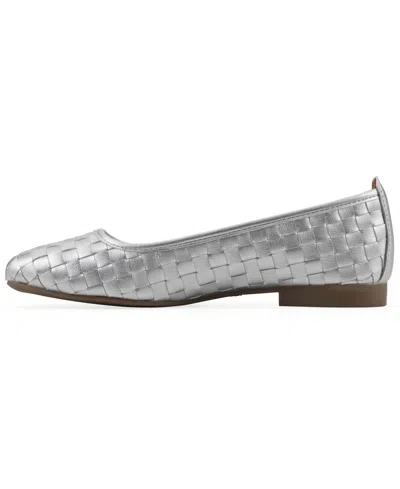 White Mountain Boccie Flat In Silver