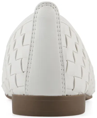 White Mountain Boccie Flat In White