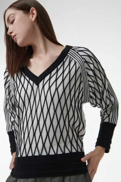 Leem Argyle Mesh Textured Knitted Sweater In Multi
