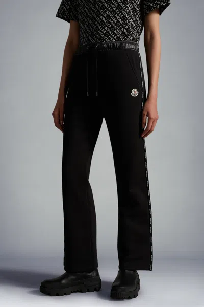 Moncler Logo Trim Drawstring Track Pants In Black