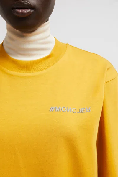 Moncler Logo T-shirt In Gold