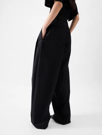 Jacquemus Pleated Pants In Black