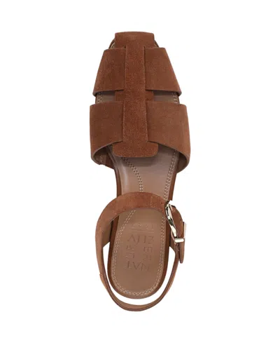 Naturalizer Cleo Flat In Brown