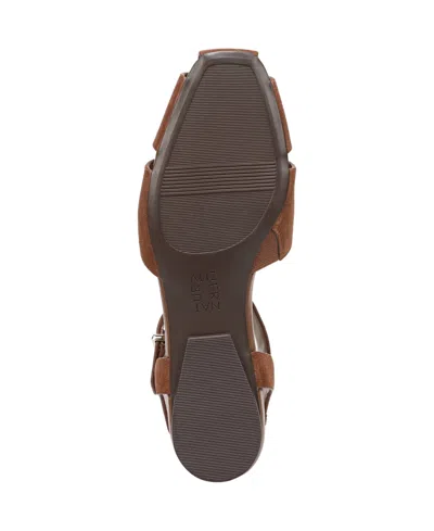 Naturalizer Cleo Flat In Brown