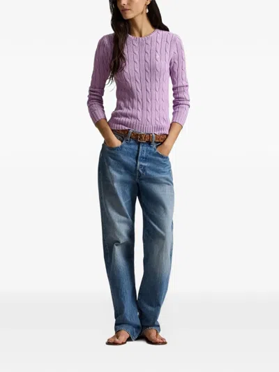 绞花针织圆领毛衣