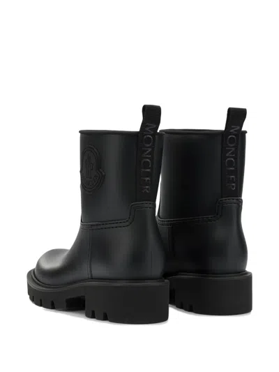 Moncler Logo-patch Pull-on Boots In Black