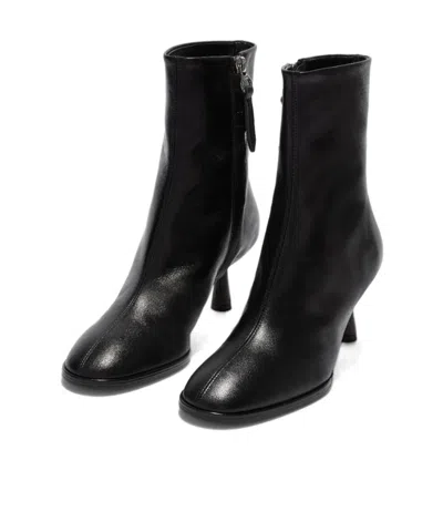 Aeyde Women Black Ankle Boots With Rounded Toe In Leather Woman In Black