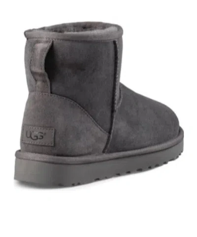 Ugg Rear Pull-ring Snow Boots In Gray