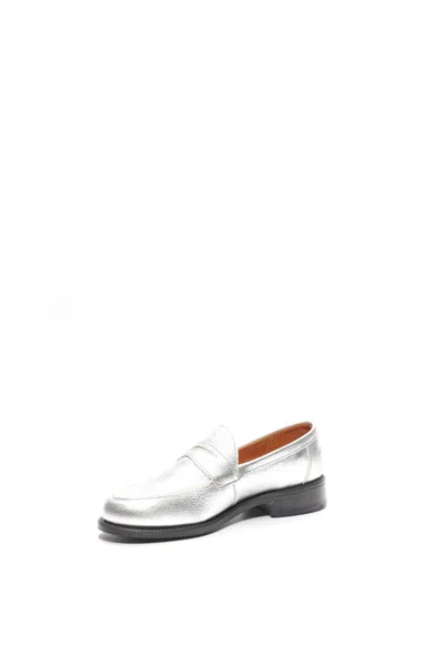 Macian Ludo Penny Loafer In White