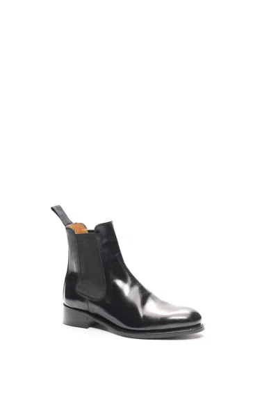 Macian Silvia Chelsea Boots In Black