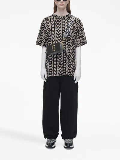 Marc Jacobs Compact Textured Leather Bag With Gold-tone Logo