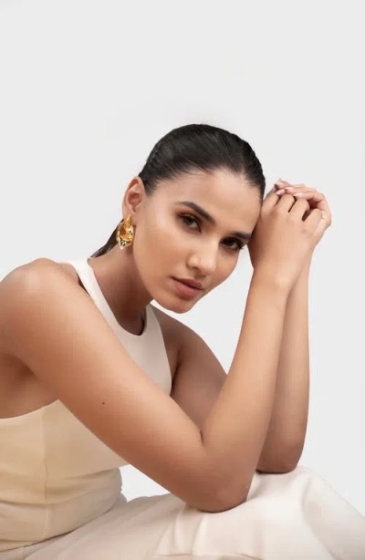 Naveda Noa Drop Earrings In Gold