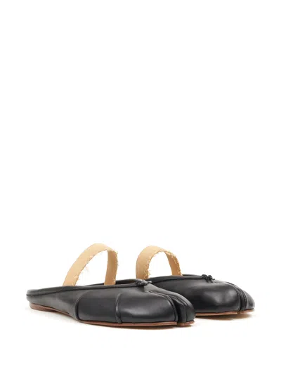Maison Margiela Split-toe Black Leather Mules With Textured Strap