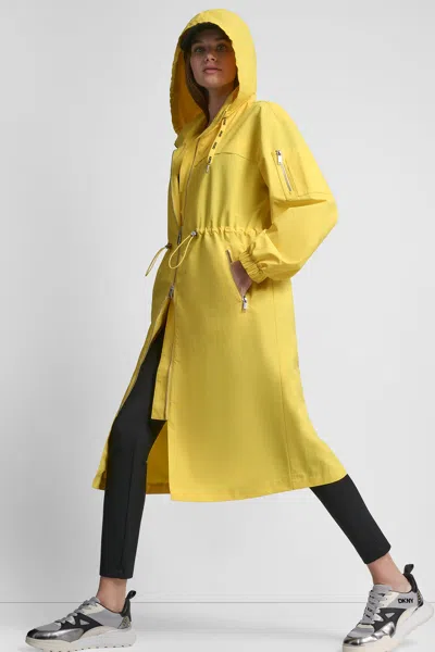 Dkny 1989 Logo Walker Anorak In Yellow
