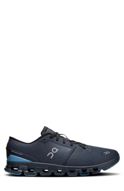 On Cloud X 4 Training Shoe In Black