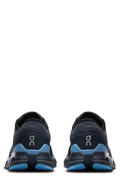 On Cloud X 4 Training Shoe In Black