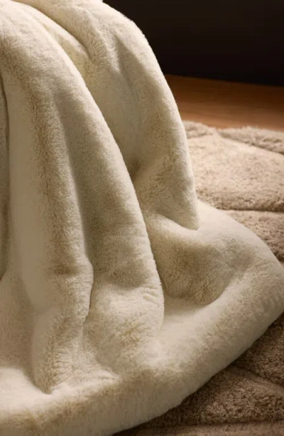 Cozy Earth Extra Weight Cuddle Blanket In Neutral