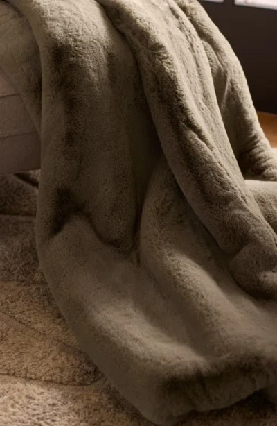 Cozy Earth Extra Weight Cuddle Blanket In Brown