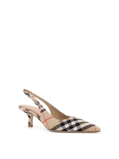 Burberry Adjustable Buckled Strap Pointed Toe Kitten Heel Shoes 5.5cm In Animal Print