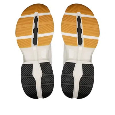 On (wmns)  Running Cloudpulse Pro 'white Black' In Multi