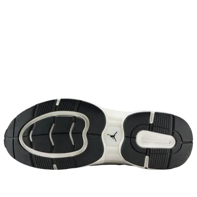 Jordan Trunner Sneakers In White