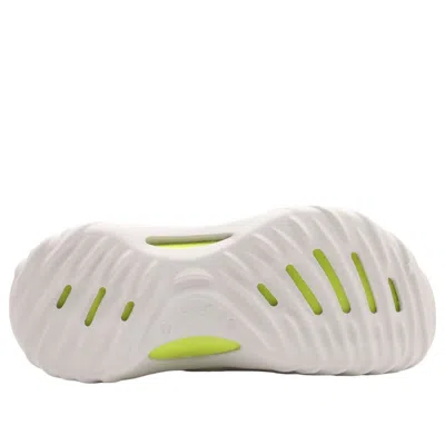 Crocs Echo Wave Slides In White