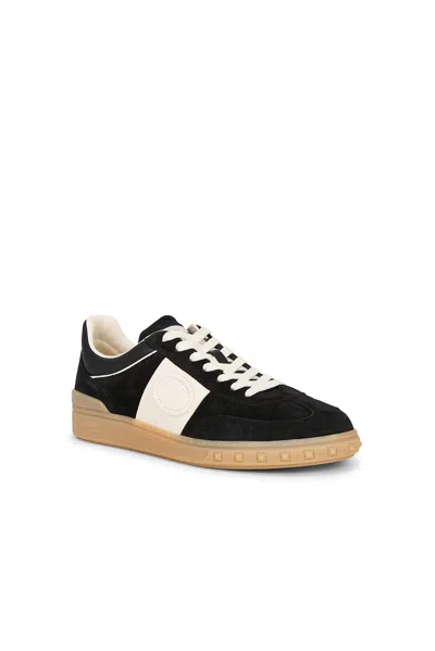 Valentino Upvillage Logo Sneakers Round Toe Rubber In Black