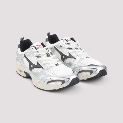 Mizuno Mxr Running Low-top Sneakers In White