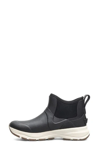 Bogs Spruce Waterproof Mid Chelsea Boot In Black