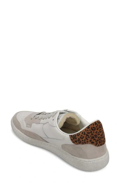 Vaneli Paris Sneaker In White