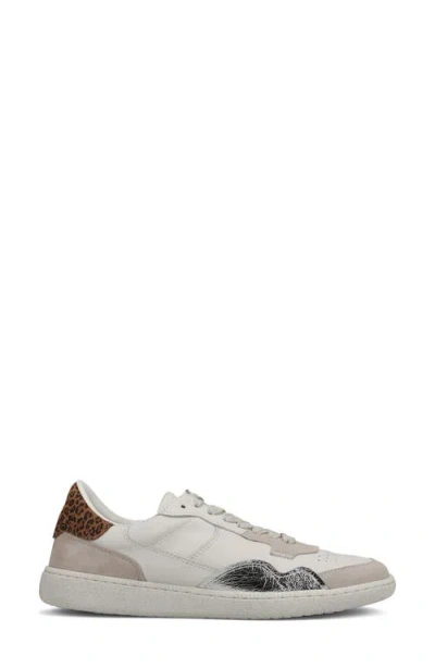 Vaneli Paris Sneaker In White