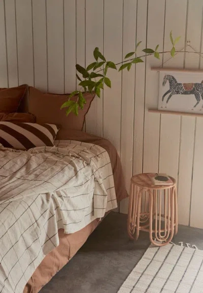 Oyoy Grid Bed Cover In Multi