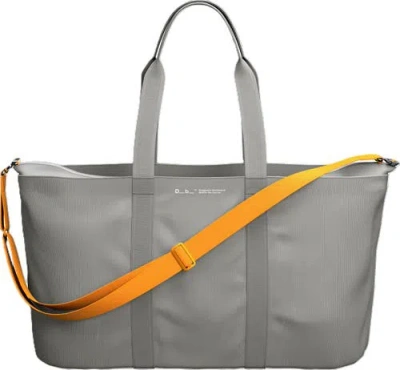 D_b_ Essential Weekender, 40l In Gray