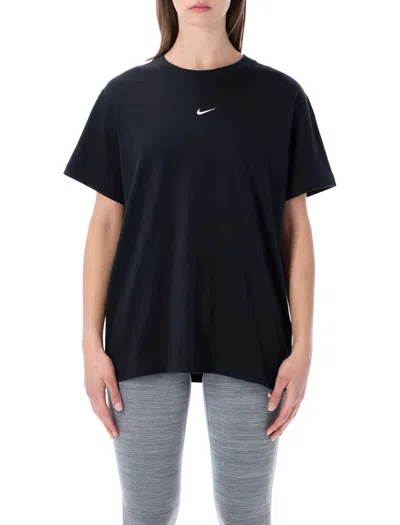 Nike Plus Size Sportswear Oversized Short-sleeve T-shirt In Black