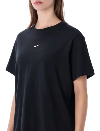 Nike Plus Size Sportswear Oversized Short-sleeve T-shirt In Black