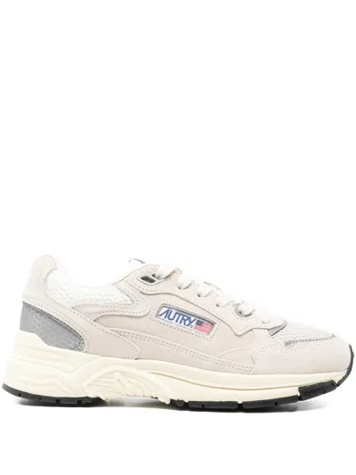 Autry Hyperway Grey Low Top Sneakers With Logo Patch On Side And Tongue In Suede And Mesh Woman In Gray