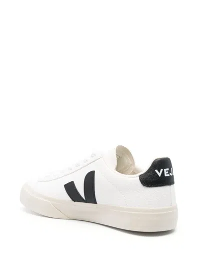 Veja Minimalist White Sneakers With Contrasting Logo In Neutral
