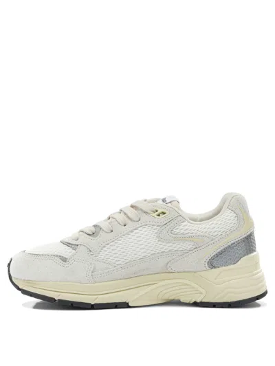 Autry Hyperway Low-top Running Sneakers In White