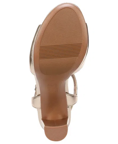 Naturalizer Miller Platform Sandal In Gold