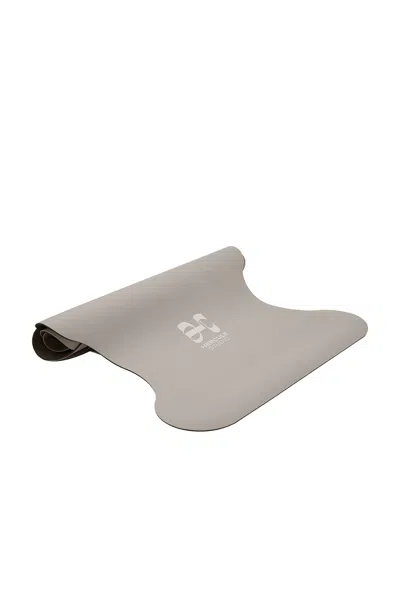 Hercule Studio Mar Yoga Mat In Gray