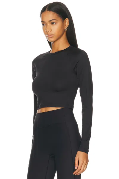 On Studio Lg-t Crop In Black