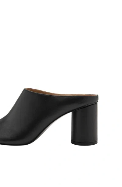 Mango Leather Clog In Black