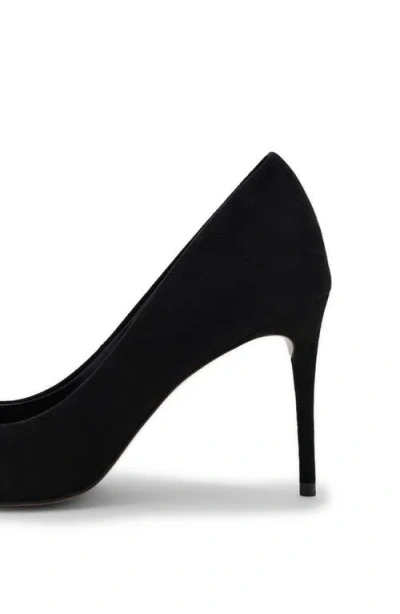 Mango Pointed Toe Pump In Black